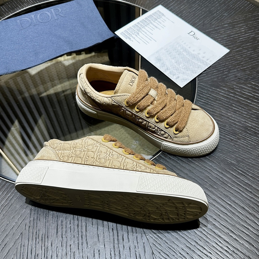 DR B33 Sneaker