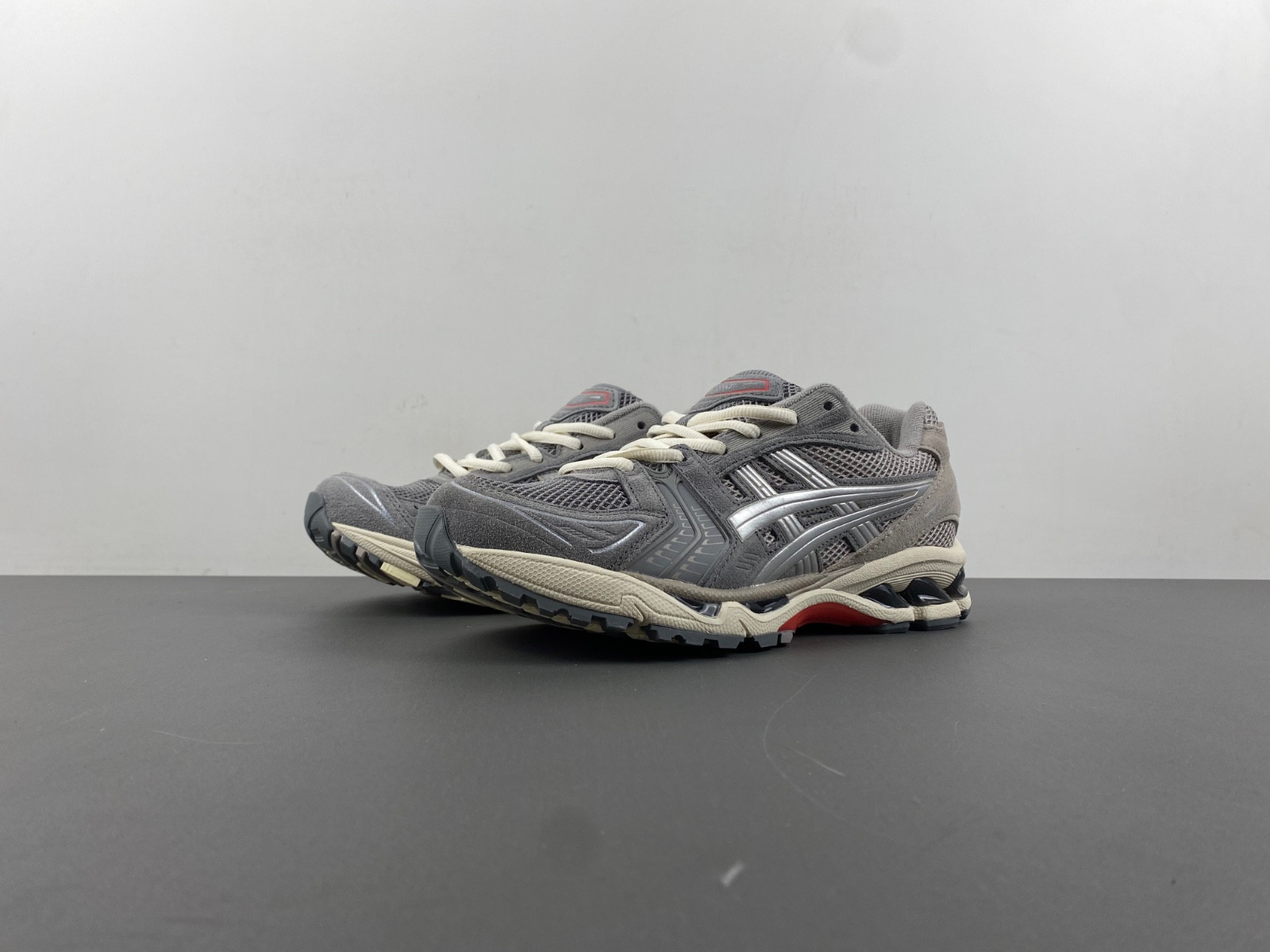 As*ic*s gel-kayano 14 1201a019-023