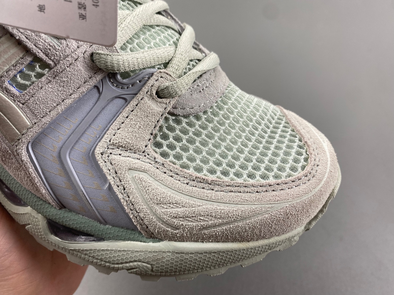 As*ic*s gel-kayano 14 1201a019-024