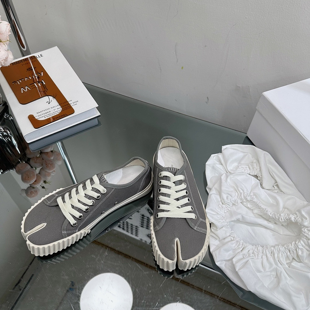 Ma1s0n Marg*e1a Sneakers