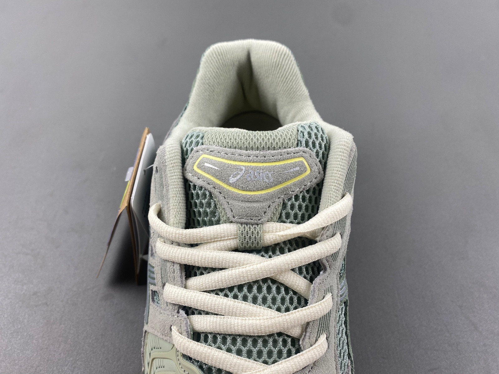 As*ic*s gel-kayano 14 1201a019-026