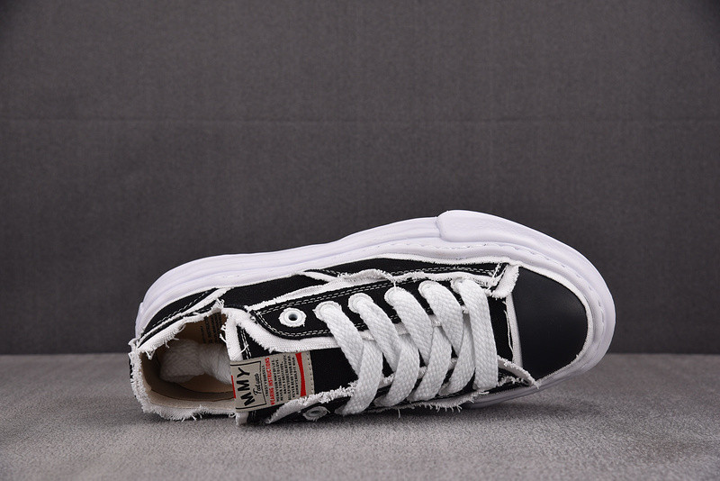 Ma1s0n Mihara Sneakers