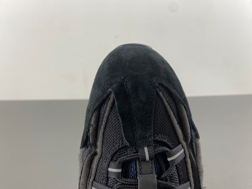 Comme des Garçons x Air Max 95 