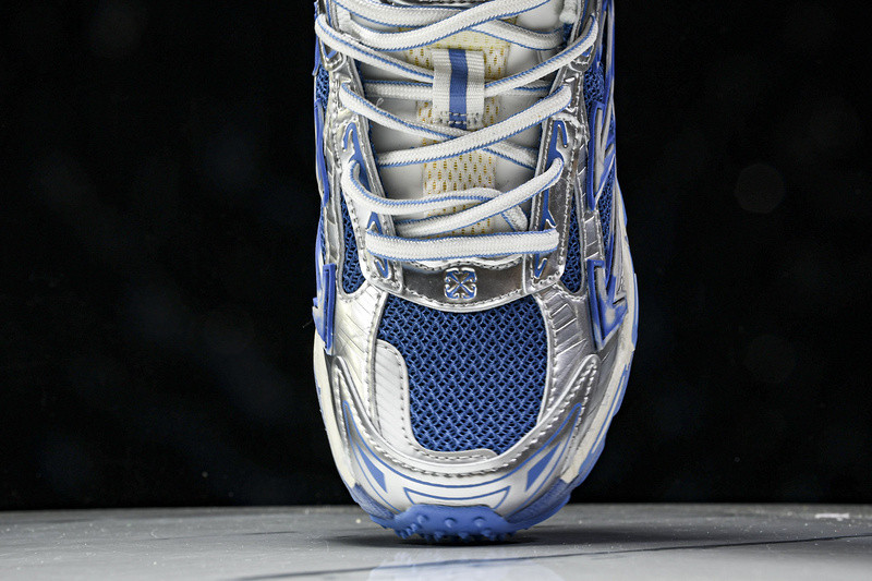 OFF-WHITE BE RIGHT BACK