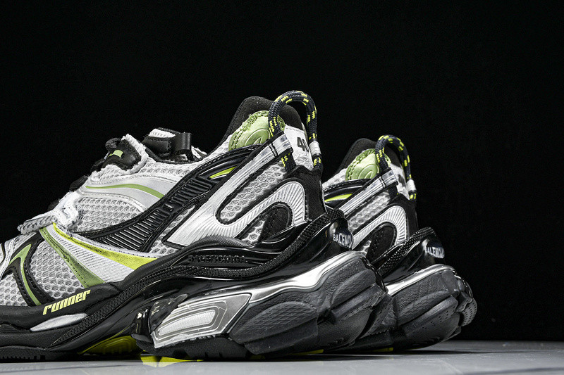 Balenciaga Runner W3RXP-0125