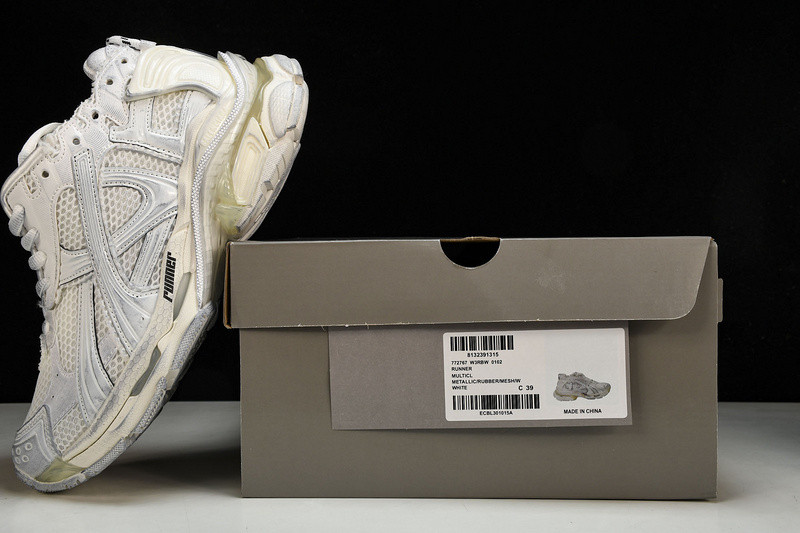 Balenciaga Runner W3RBW-0102