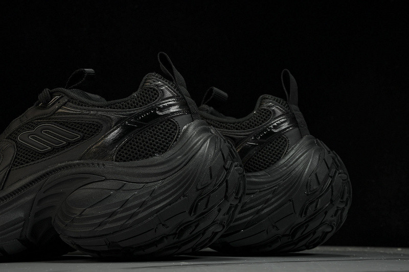 Balenciaga 10XL Sneaker
