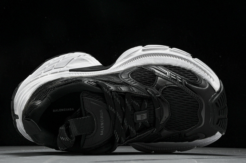 Balenciaga 10XL Sneaker