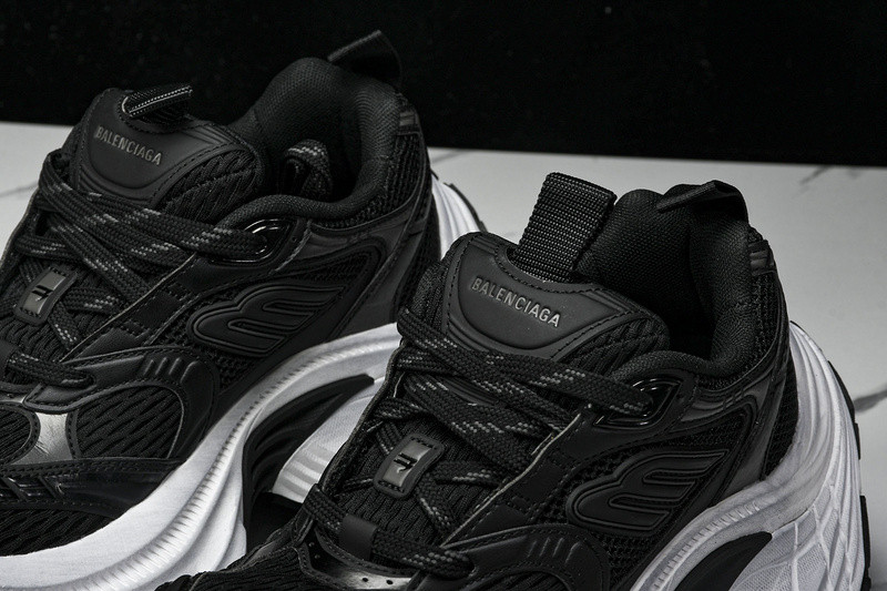 Balenciaga 10XL Sneaker