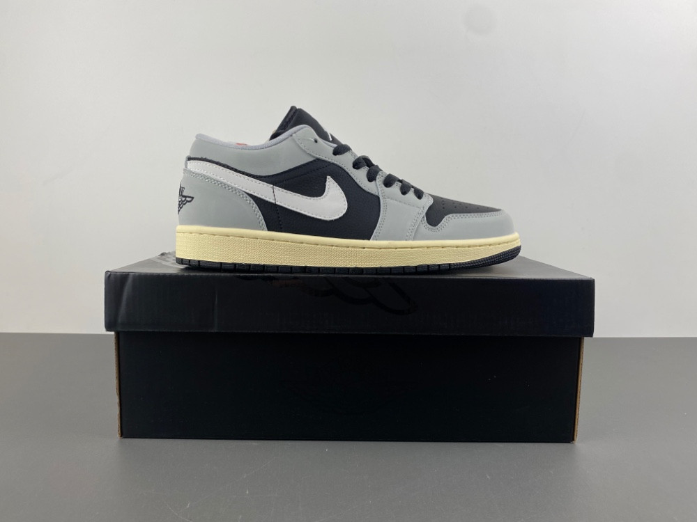 Air Jordan 1 Low HQ2010-012