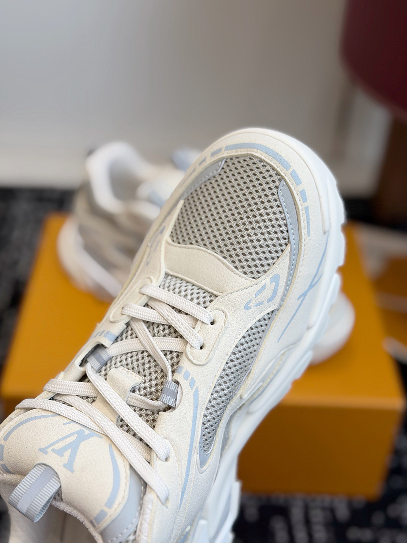 L*V Tatic Runner Sneaker