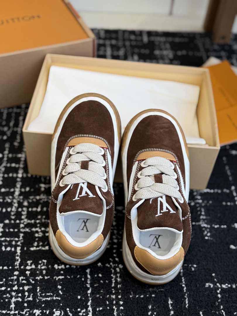 L*V TILTED Sneaker