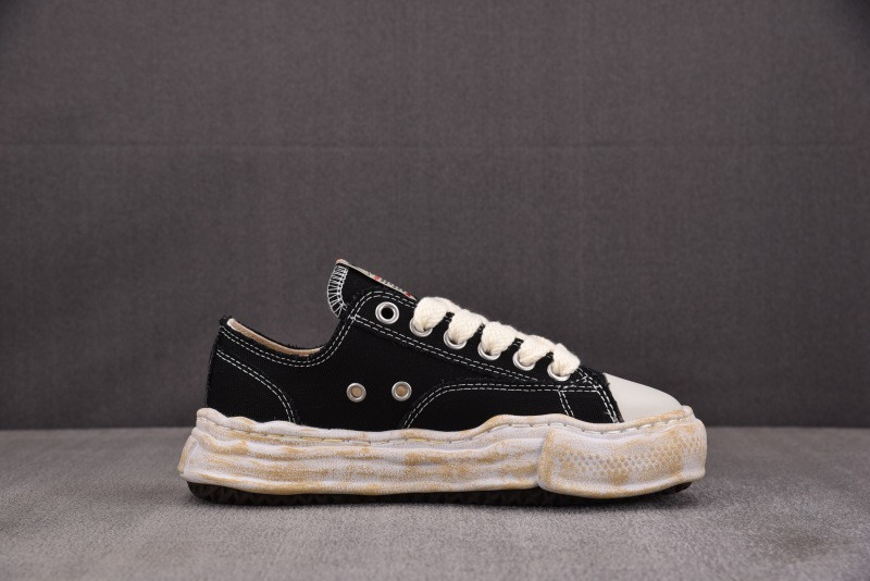 Ma1s0n Mihara Sneakers