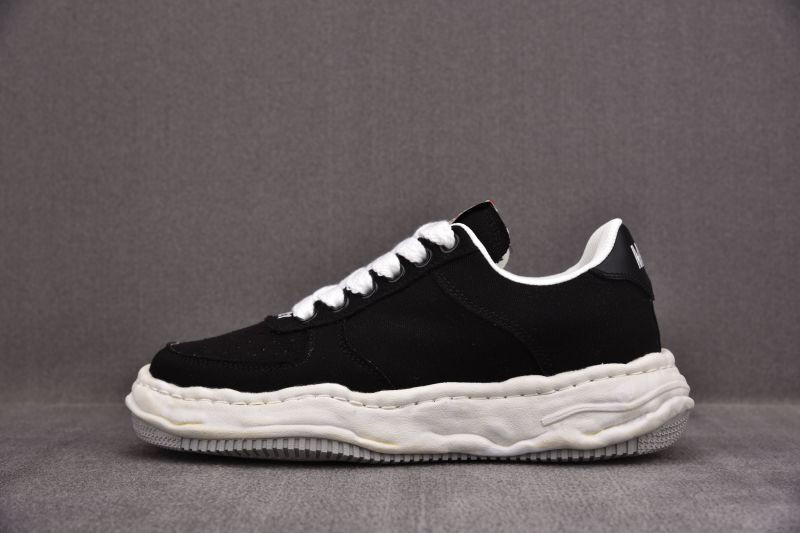 Ma1s0n Mihara Sneakers
