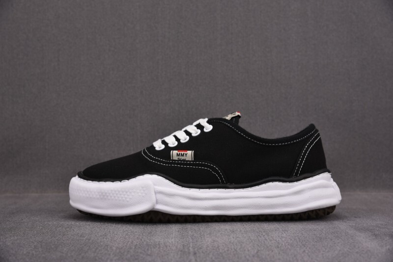 Ma1s0n Mihara Sneakers