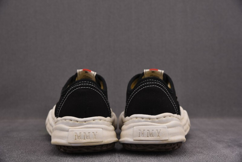Ma1s0n Mihara Sneakers