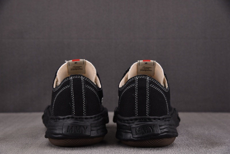 Ma1s0n Mihara Sneakers