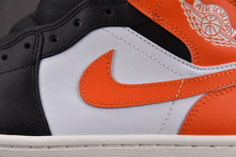 Air Jordan 1 Mid Black Toe Starfish DQ8426-801