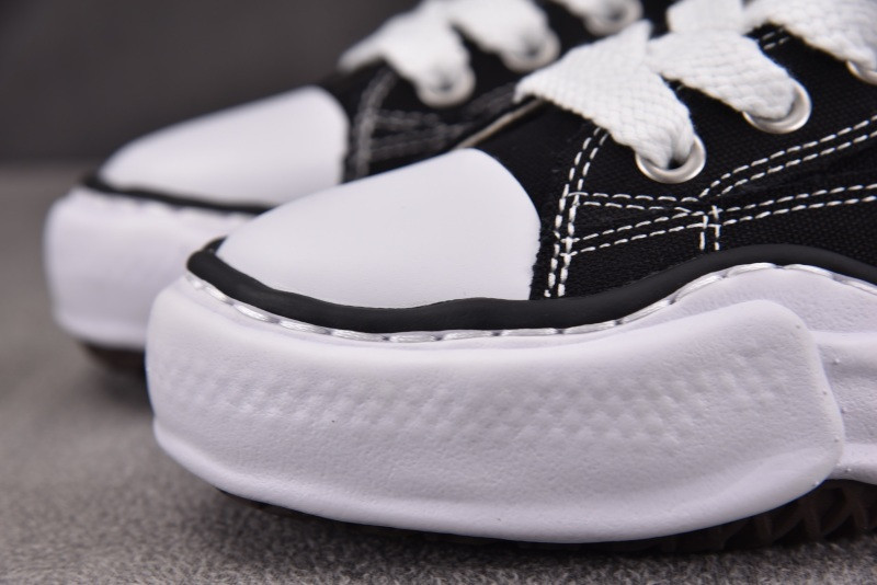 Ma1s0n Mihara Sneakers