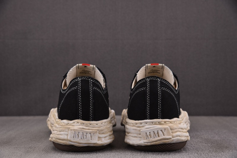 Ma1s0n Mihara Sneakers