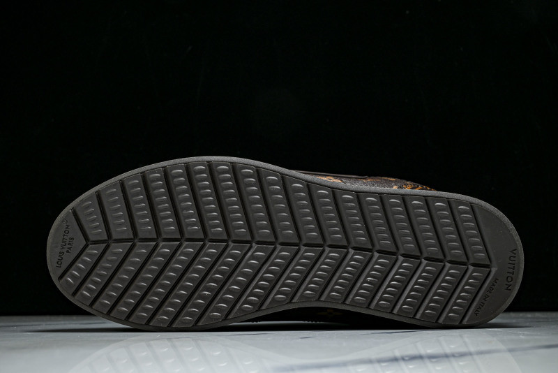L*V Buttersoft Sneaker