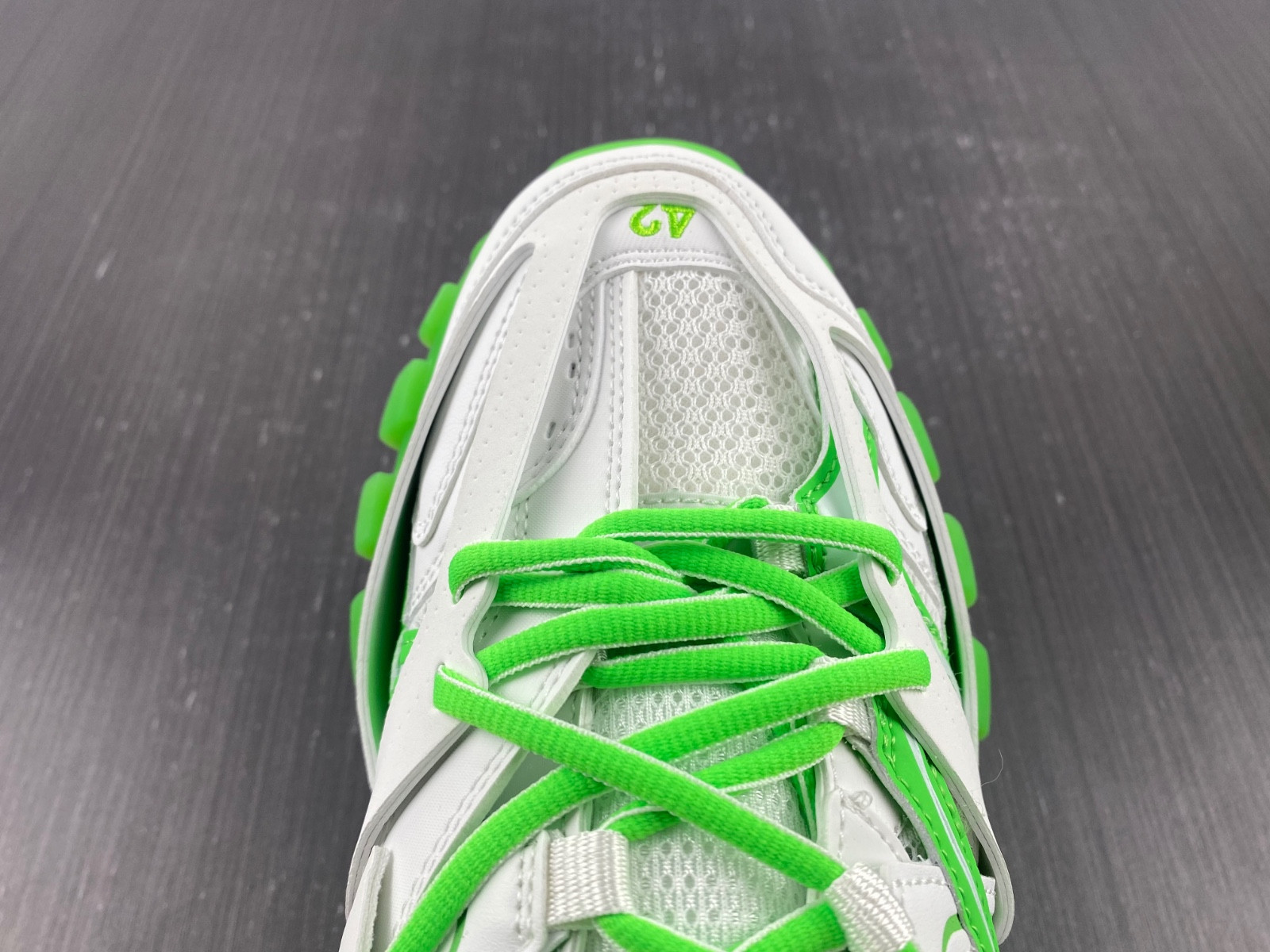 Ba*len*cia*ga track  542023 w3rl1 9035