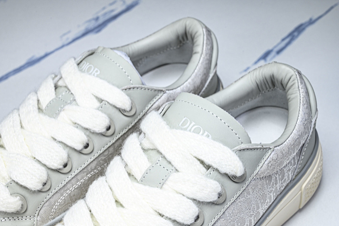 DR B33 Sneaker