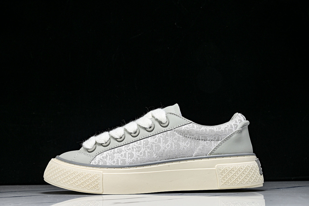 DR B33 Sneaker