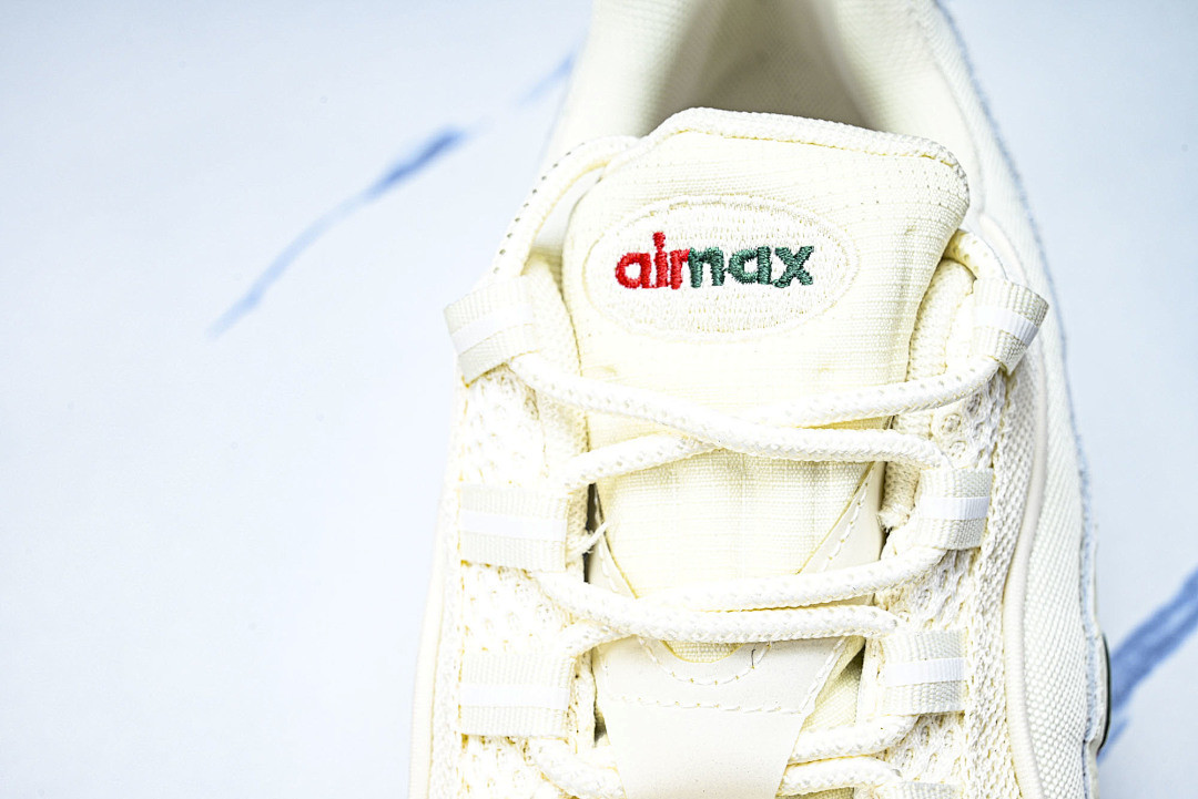 Undefeated x Nike Air Max 95 SP IB4453-100