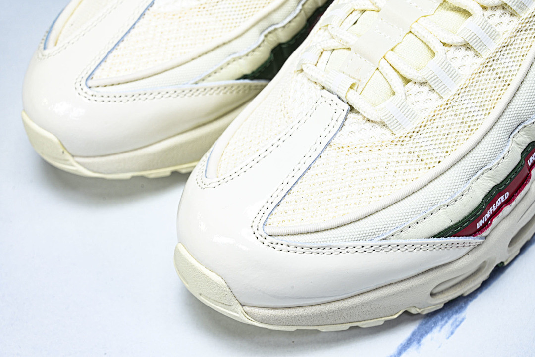 Undefeated x Nike Air Max 95 SP IB4453-100