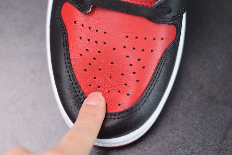 Air Jordan 1 Retro High OG Bred 555088-001