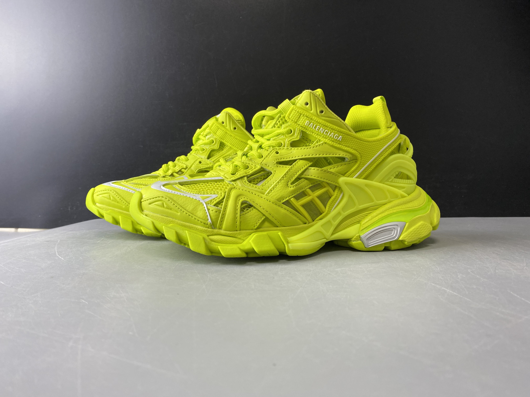 BLCG Track 2.0 568615-W2GN5-5818