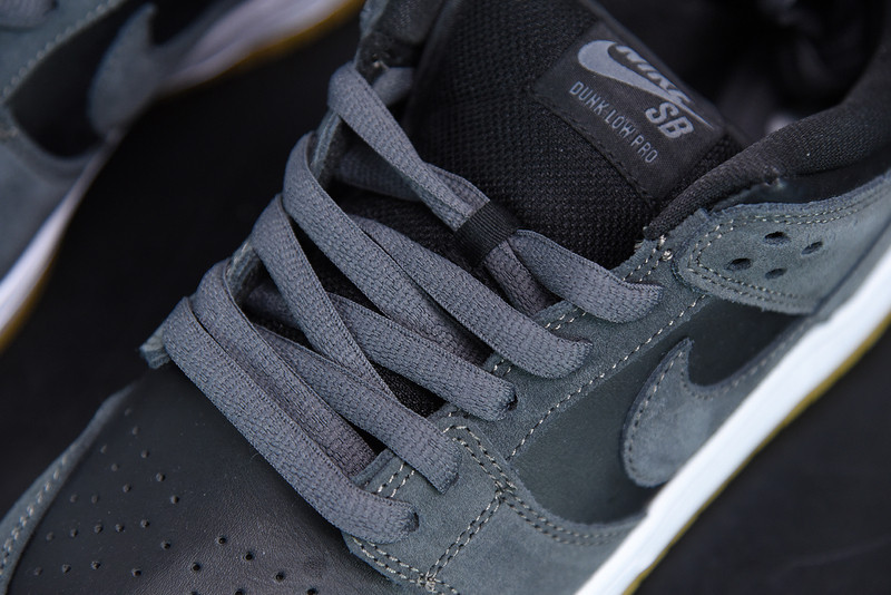 Nike SB Dunk Low Dark Grey Black Gum AR0778-001