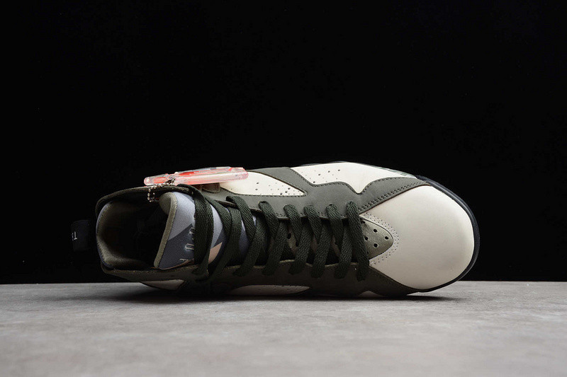 Patta x Air Jordan 7 “Icicle” AT3375-100