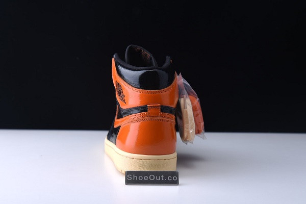Air Jordan 1 Retro High OG “Shattered Backboard 3.0” 555088-028