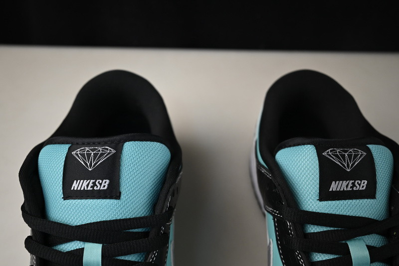 Diamond Supply Co. x Dunk Low Pro SB 