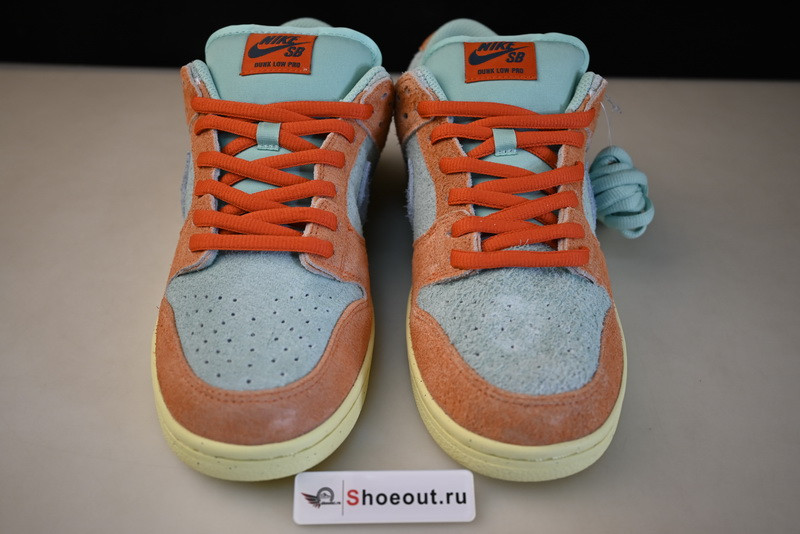 Nike SB Dunk Low “Noise Aqua” DV5429-800