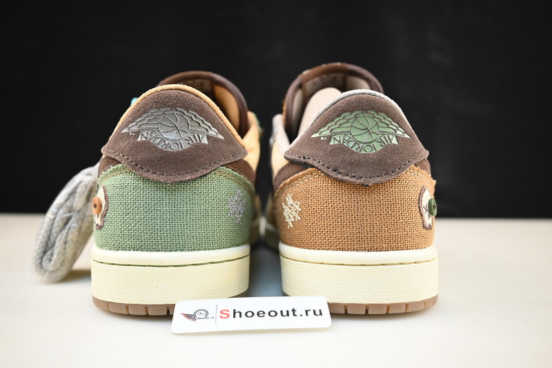 Jordan 1 Retro Low OG Zion Williamson Voodoo  DZ7292-200