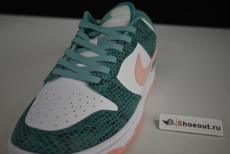 Nike Dunk Low “Snakeskin” DR8577-300