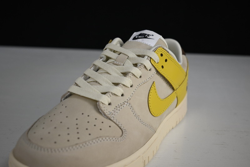 Nike Dunk Low “Banana” DR5487-100