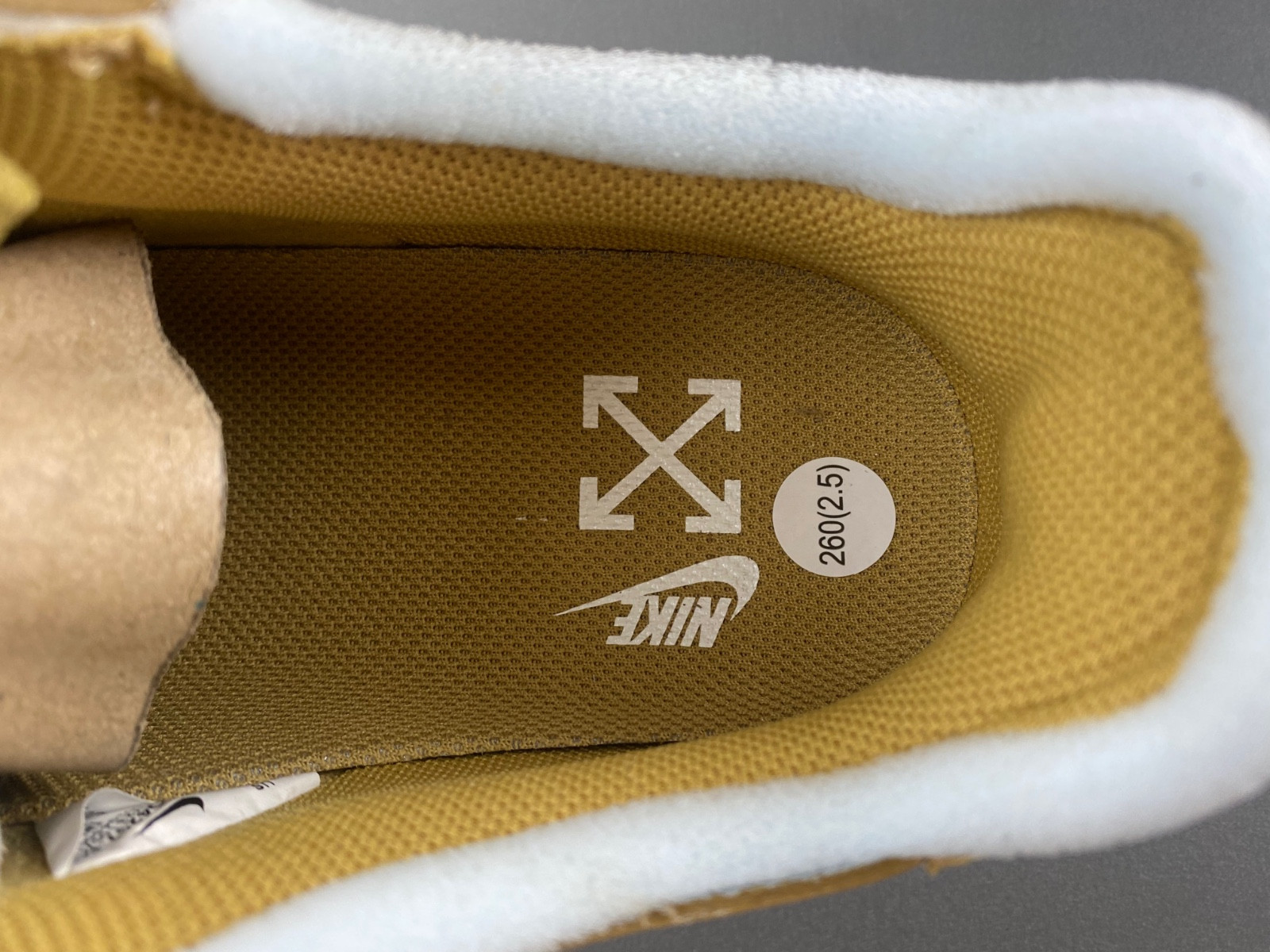 OFF White x Nike Air Force 1 AO4297-800