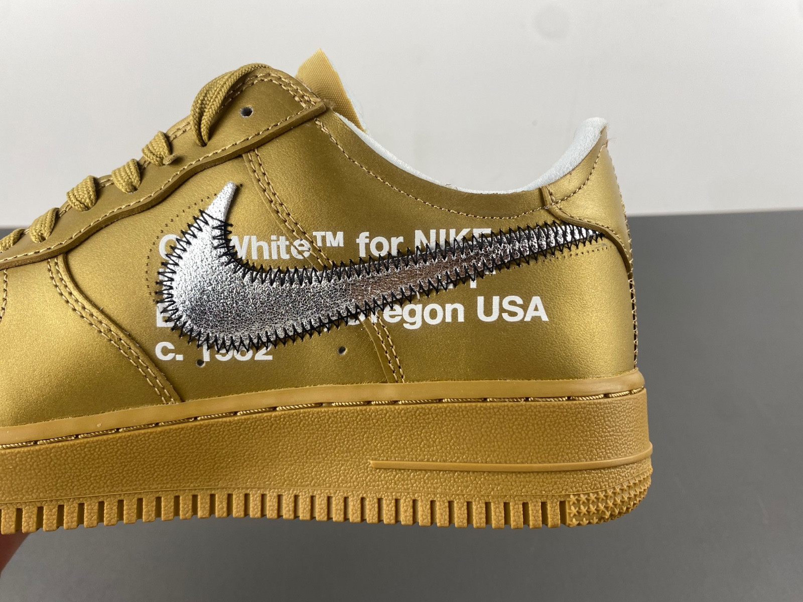 OFF White x Nike Air Force 1 AO4297-800
