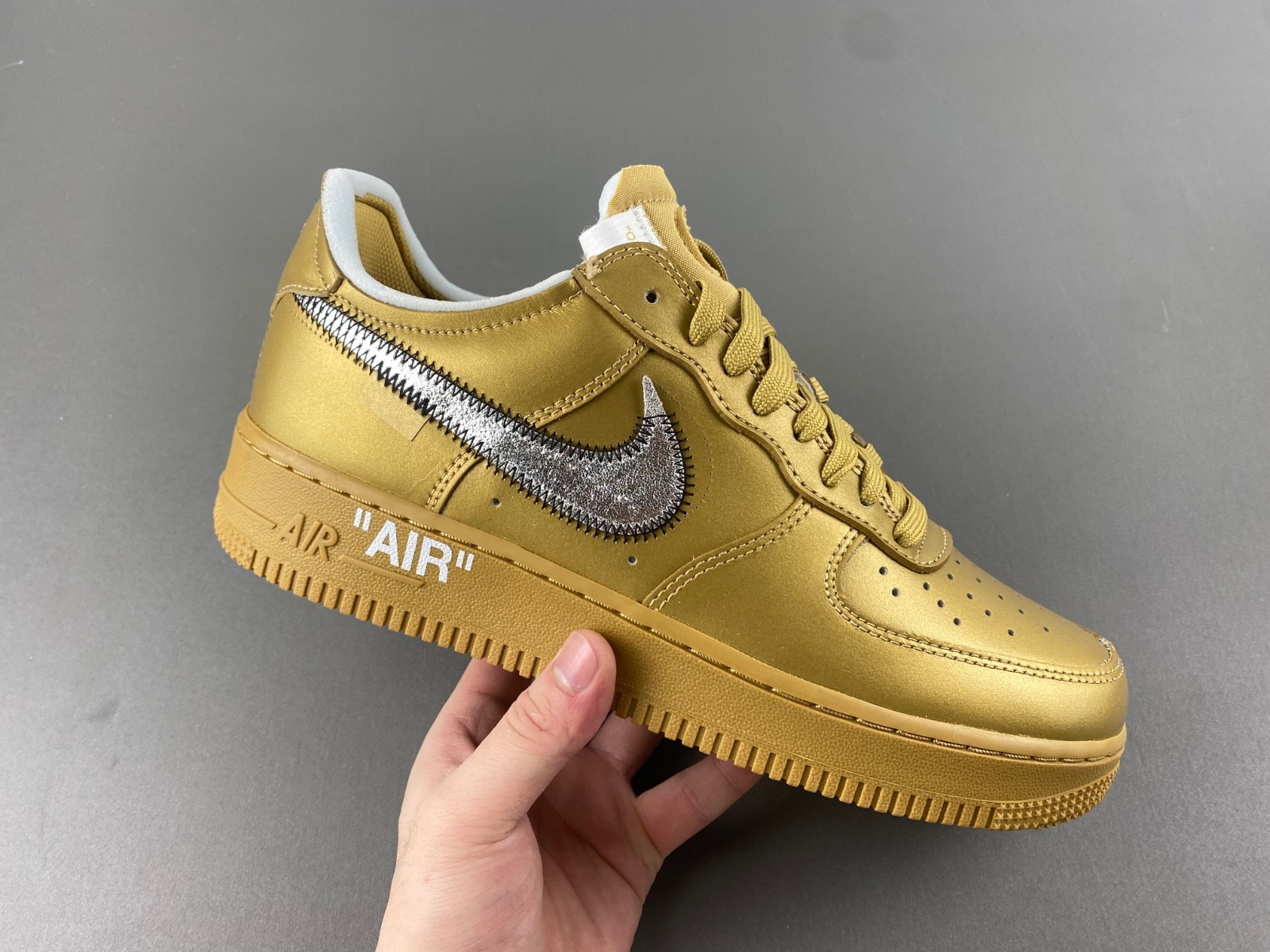 OFF White x Nike Air Force 1 AO4297-800