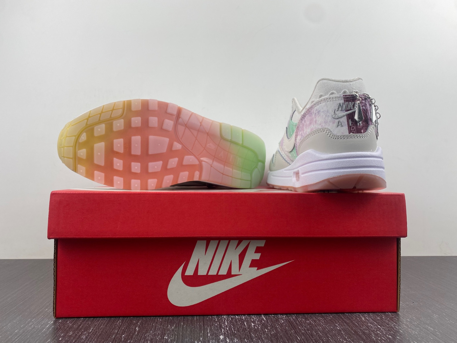 Nike Air Max 1 FJ7734-101