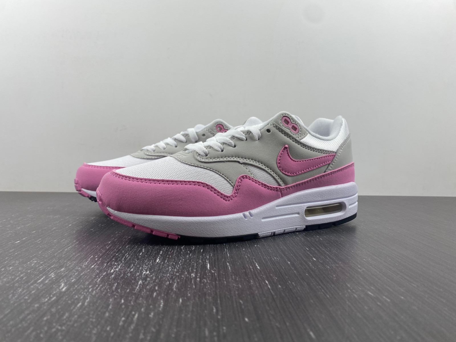Nike Air Max 1 WMNS “Fuchsia Dream“ DZ2628-001