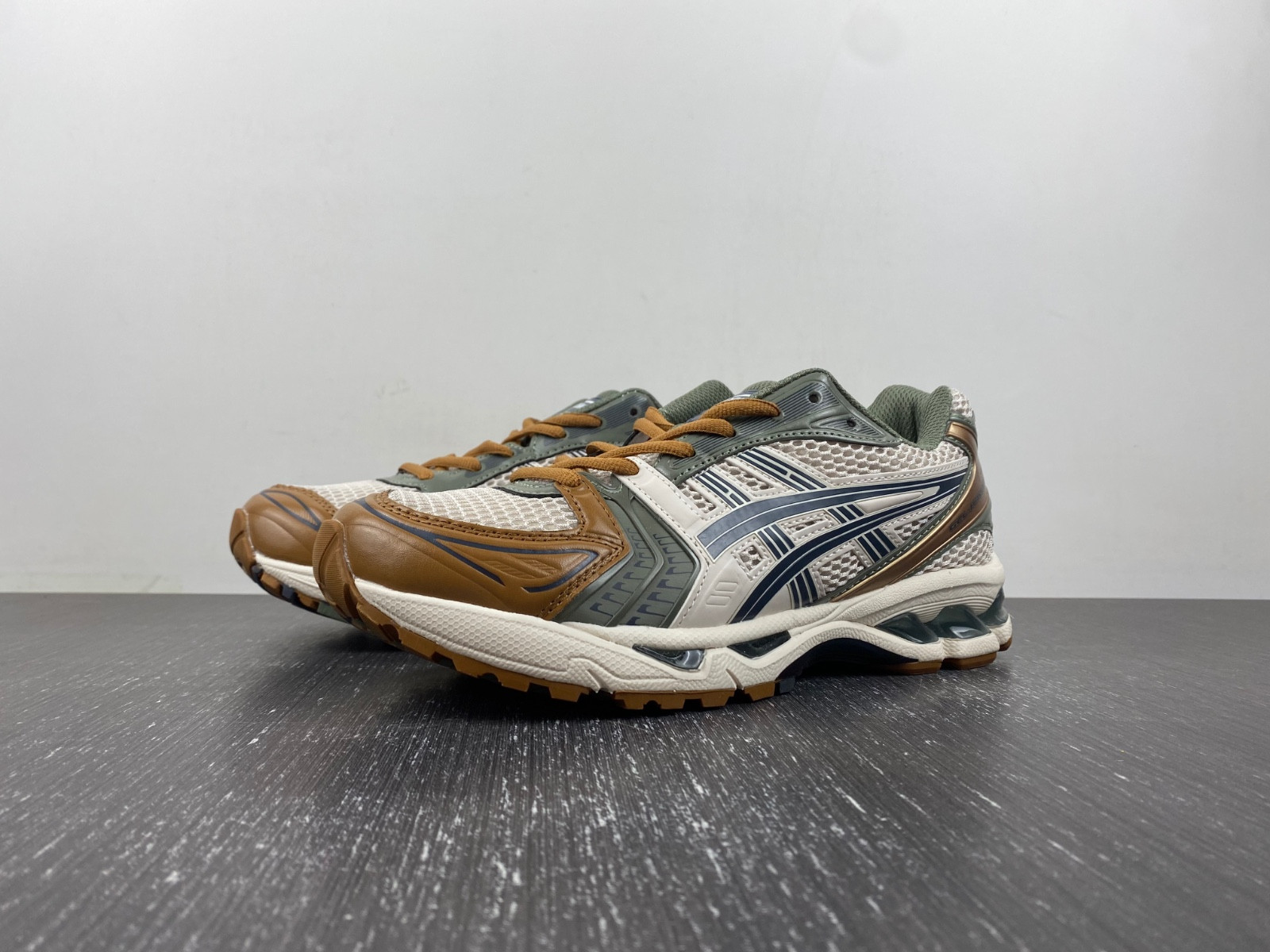 As*ic*s gel-kayano 14 1201a019-250