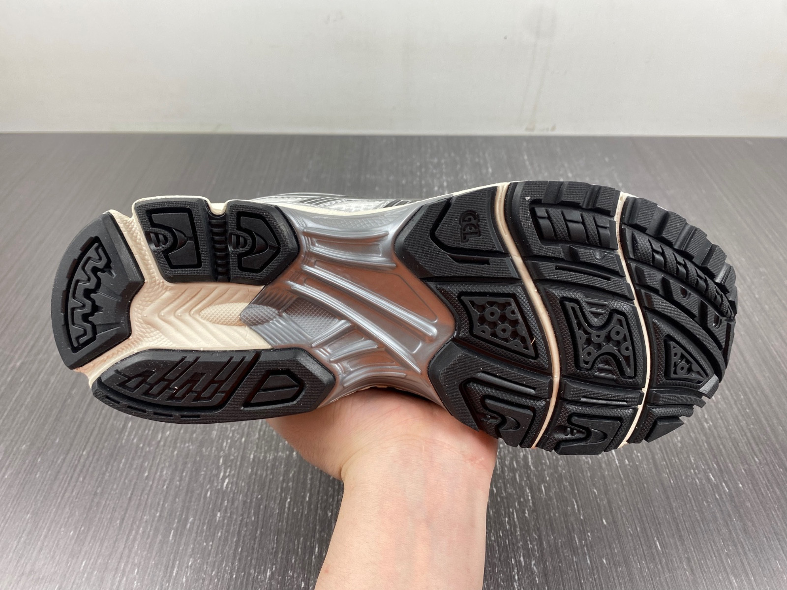 As*ic*s gel-kayano 14 1201a457-101