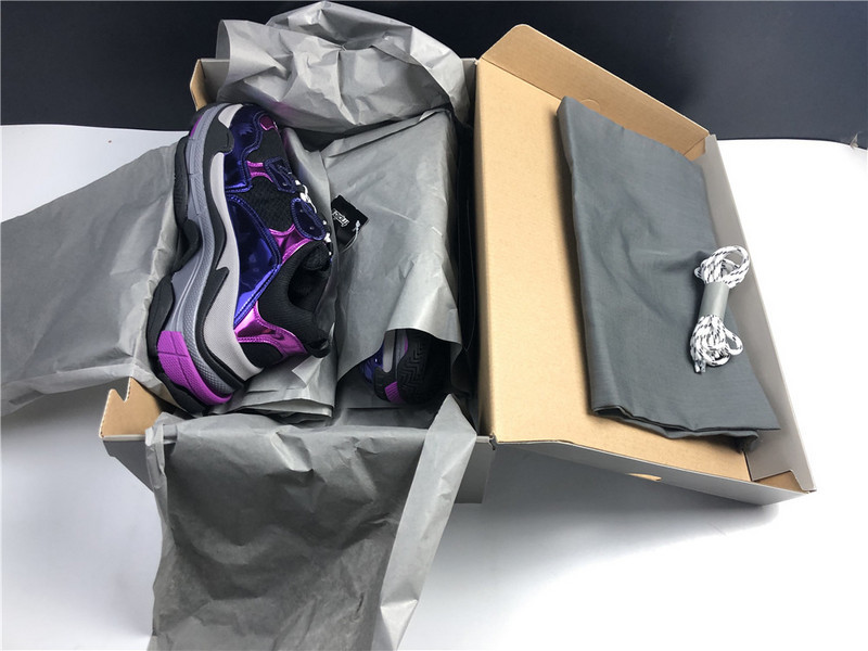 BLCG Triple S 524039-W2FW1-1976