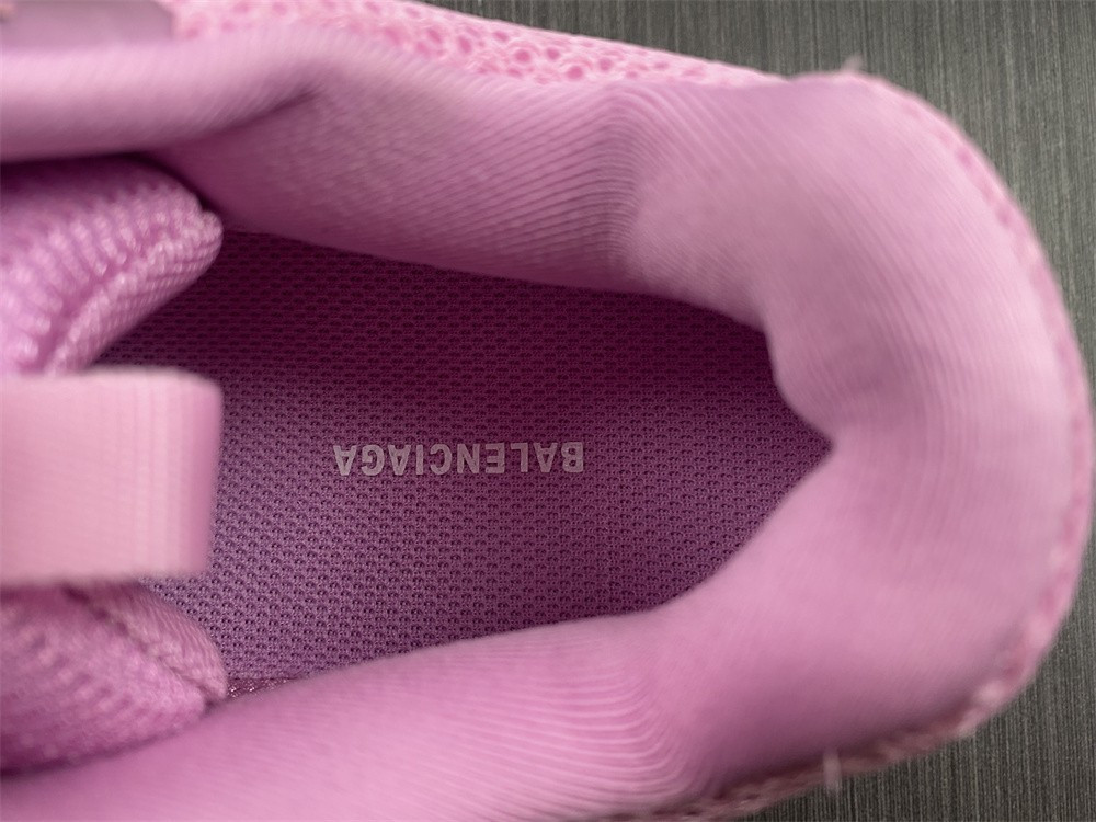 Ba*len*cia*ga track.3 sneaker in pink 700873w3rf15090