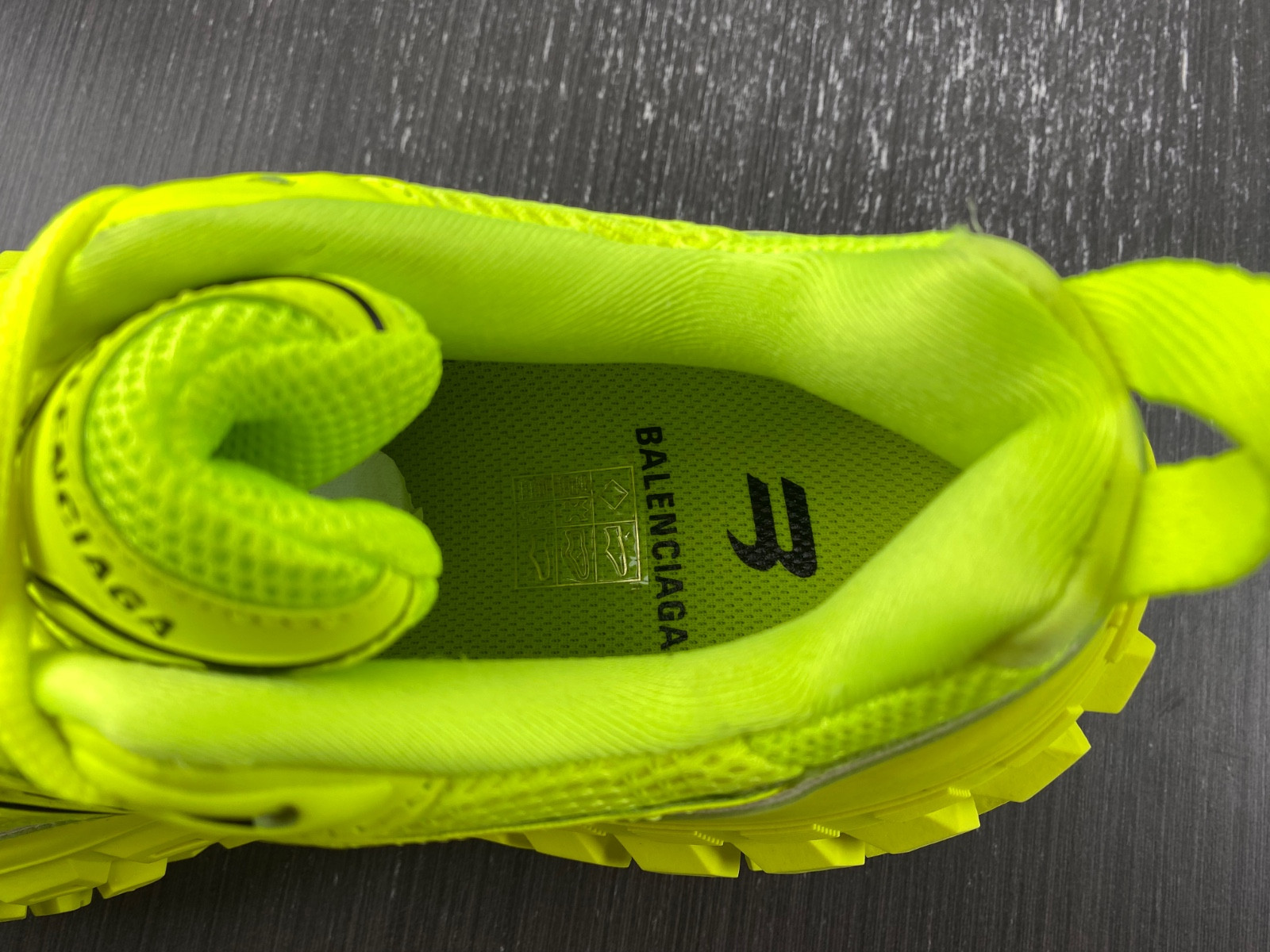 Ba*len*cia*ga blc0601